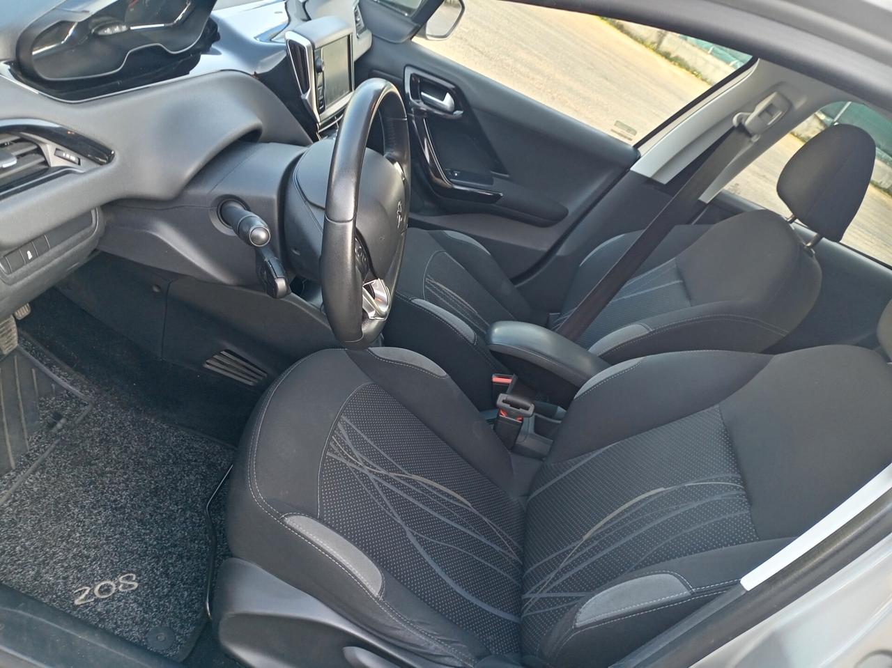 Peugeot 208 1.4 HDi 68 CV 5 porte Active