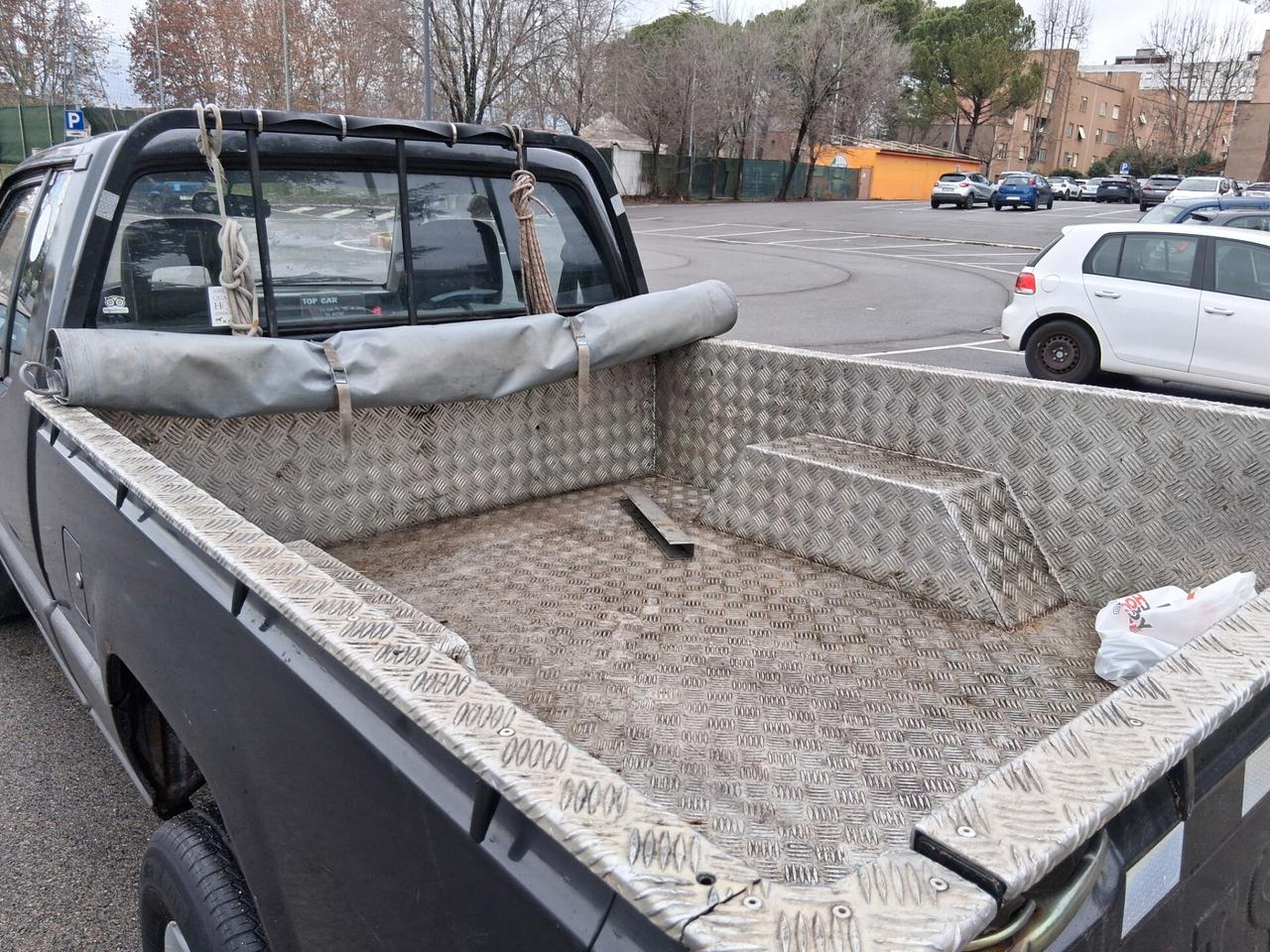 Mitsubishi L200 2.5 TD 4WD Club Cab Pick-up