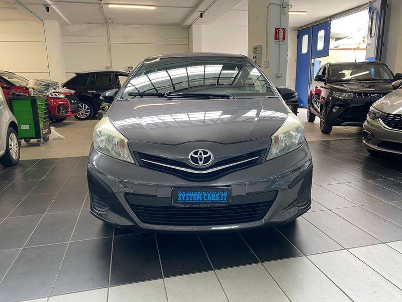 Toyota Yaris Yaris 1.0 5 porte Lounge - OK NEOPATENTATI - CATENA DI DISTR - GOMME 4 STAG