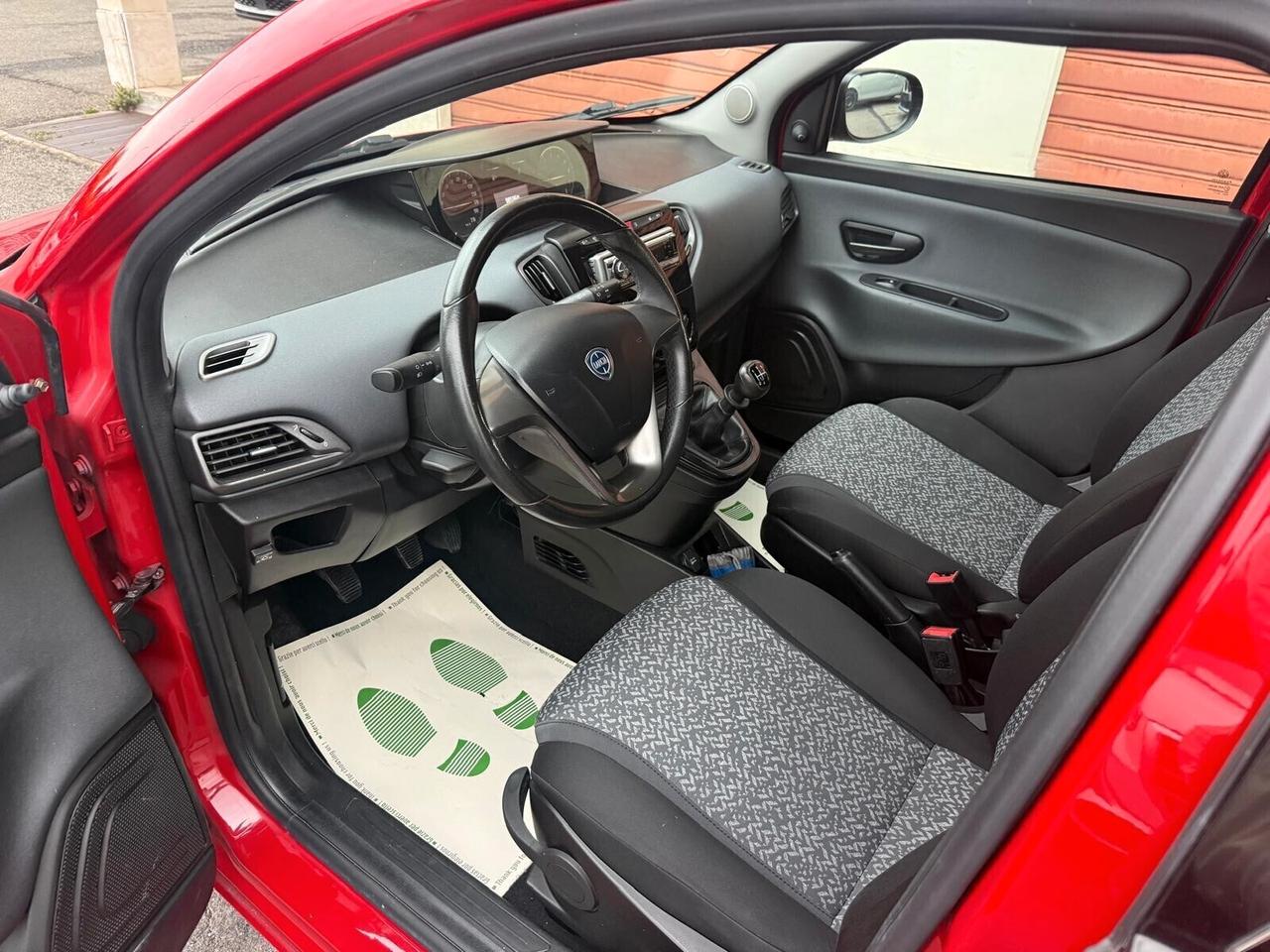 Lancia Ypsilon 1.2 69 CV 5 porte GPL Ecochic Gold