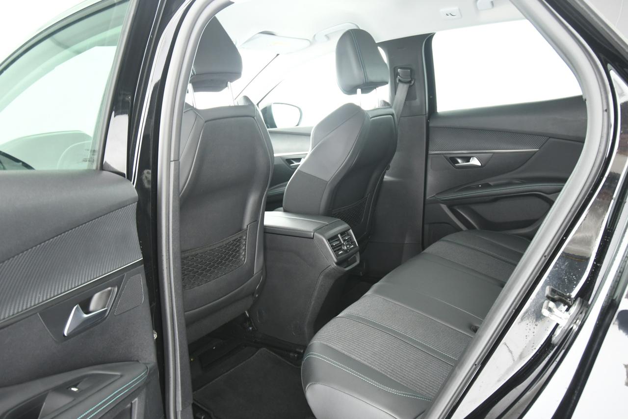 PEUGEOT 3008 1.5 bluehdi Allure s&s 130cv eat8 CAMERA+FULL LED+APP CONNECT