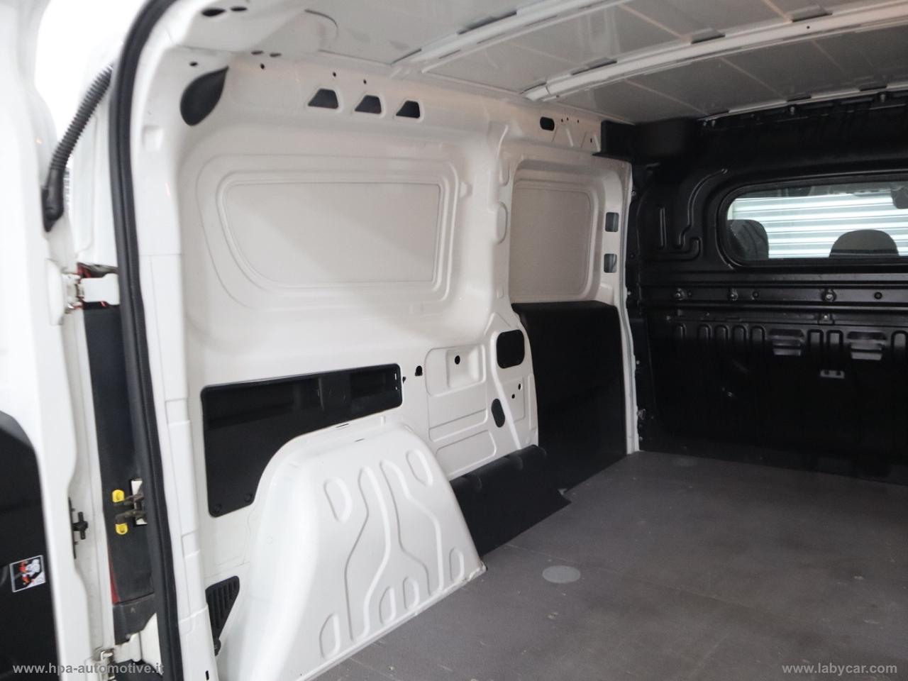 FIAT Doblò 1.6 MJT 120CV MAXI 3 POSTI NAVI RETROCAMERA CLIMA AUTOMATICO