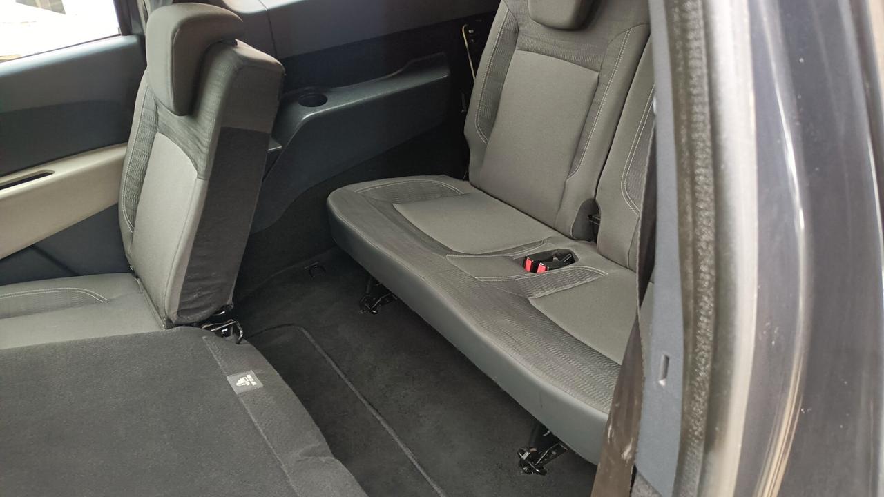 Dacia Lodgy 1.5 diesel 7 posti navigatore telefono bluetooth