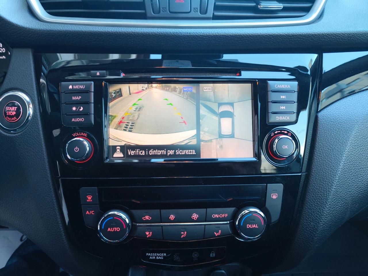 Nissan Qashqai 1.5 dCi 115CV TEKNA TETTO NAVI