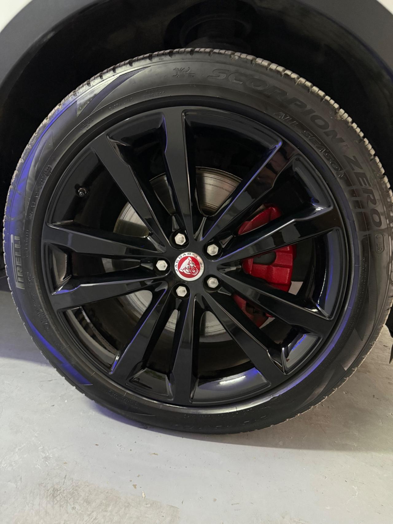 Jaguar E-Pace 2.0D 180 CV AWD aut. R-Dynamic S