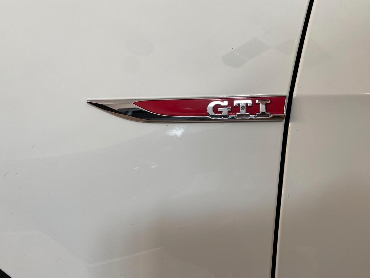 Volkswagen Golf GTI Performance 2.0 TSI 245 CV DSG