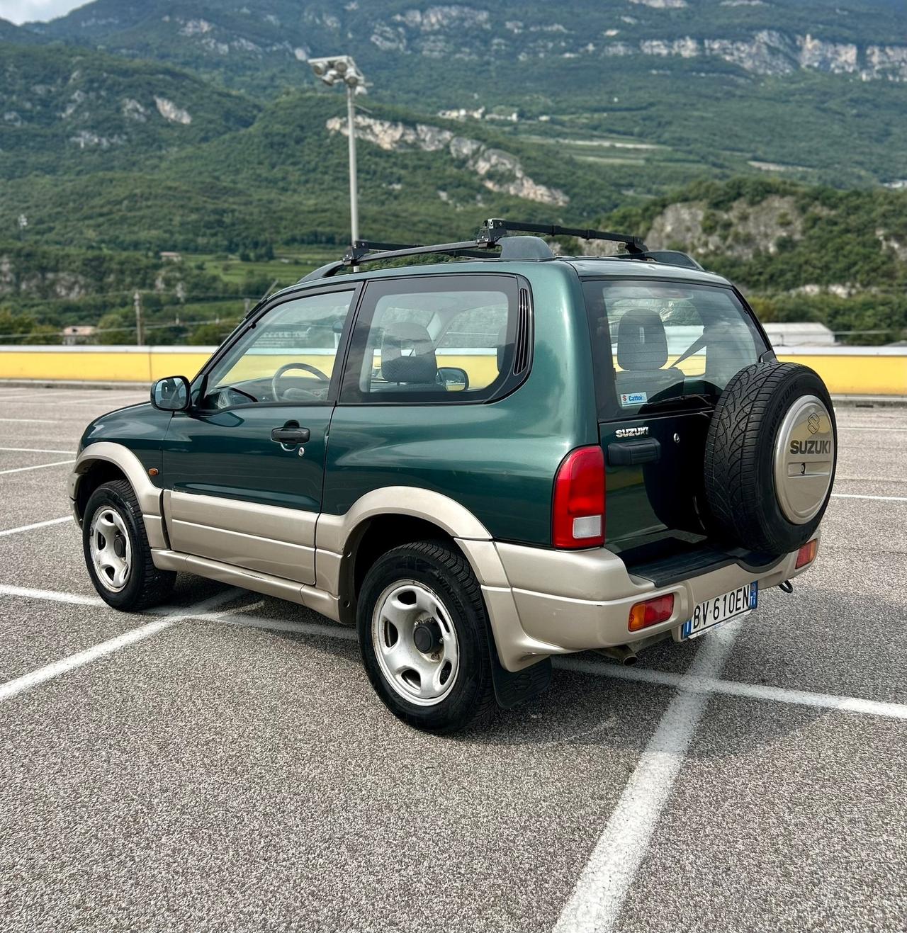 Suzuki Grand Vitara 1.6i cat 3 porte Neopatentati