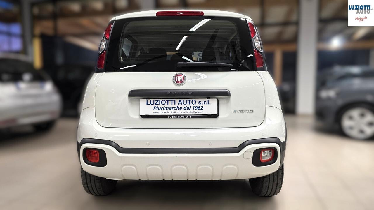 Fiat Panda CITY CROSS 1.0 HYBRID