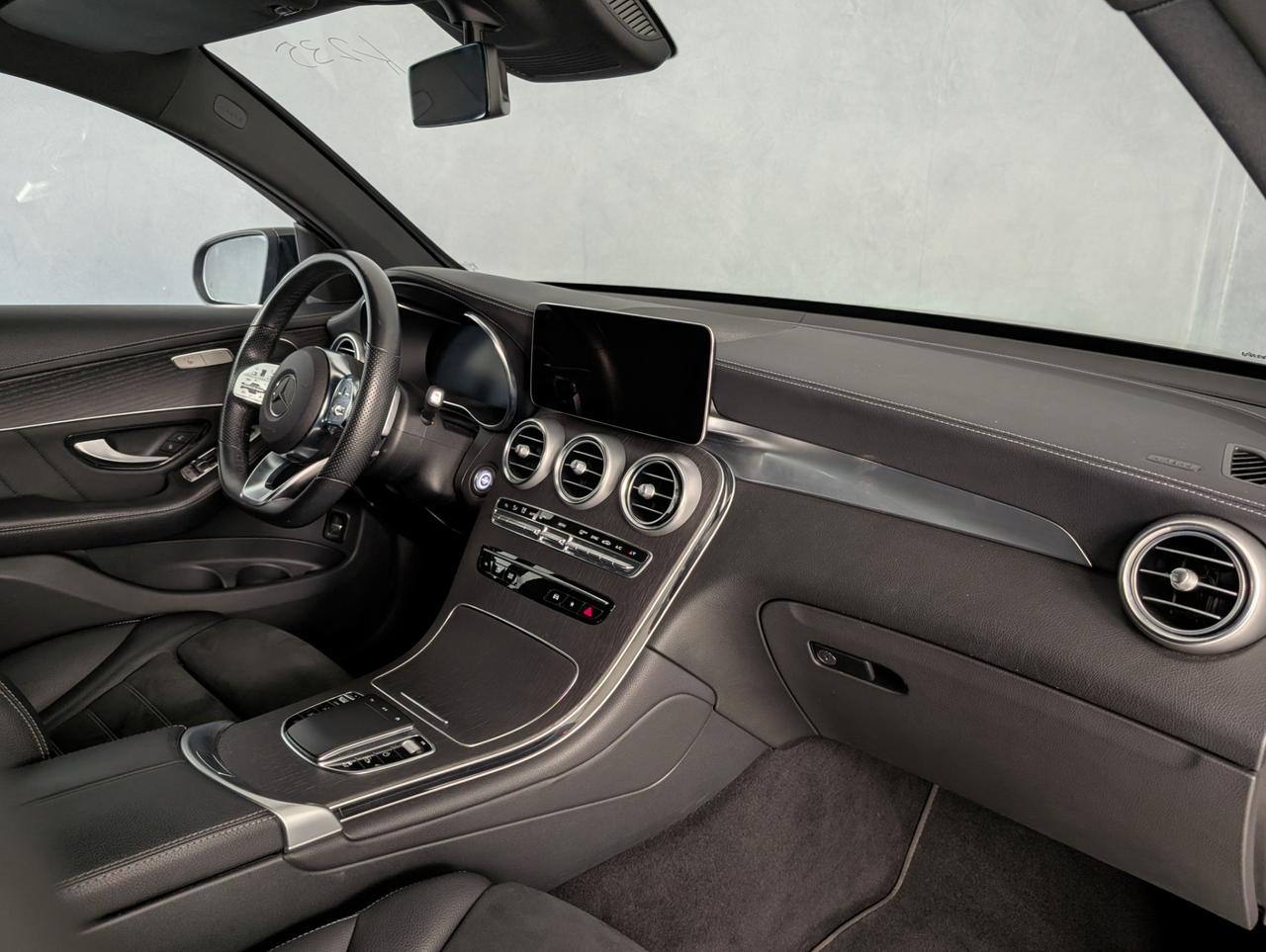 Mercedes-Benz glc coupe - c253 glc coupe 220 d premium 4matic auto 220d 4matic Automatic Premium AMG Line Coupe