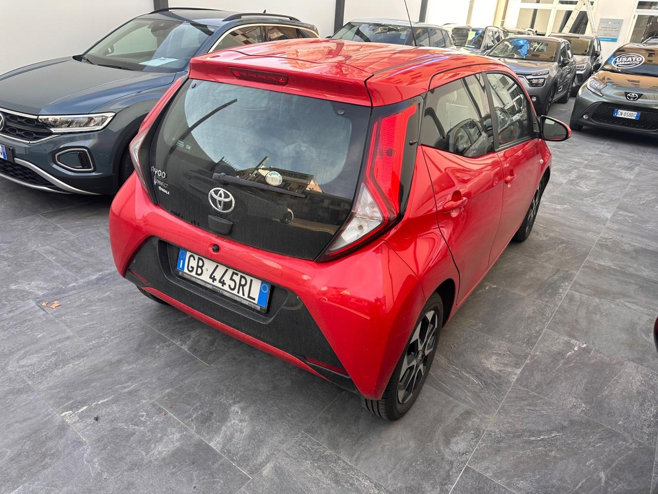 Toyota Aygo Connect 1.0 VVT-i 72 CV 5 porte x-play