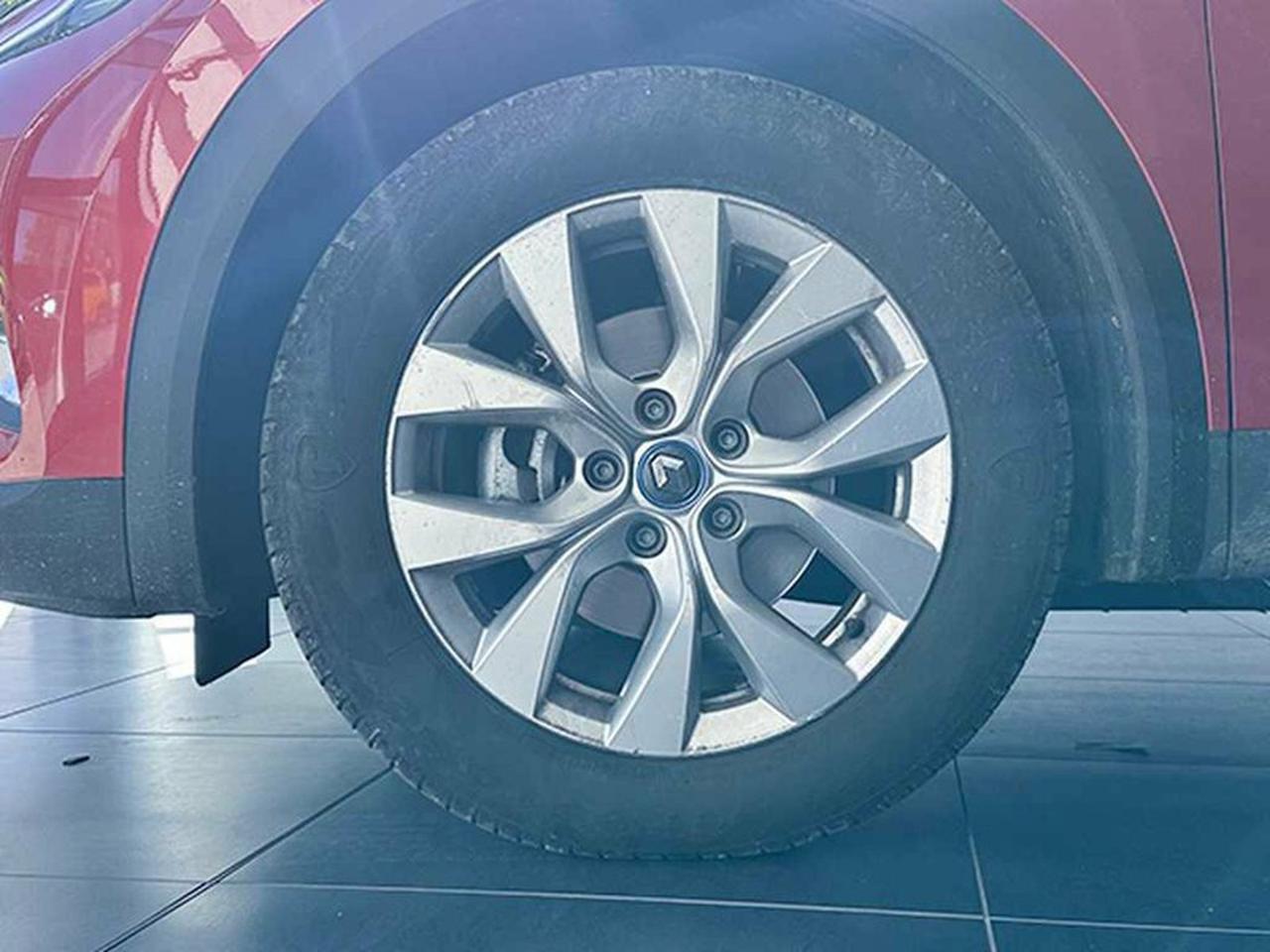 Renault Captur 1.6 e-tech hybrid intens 145cv auto