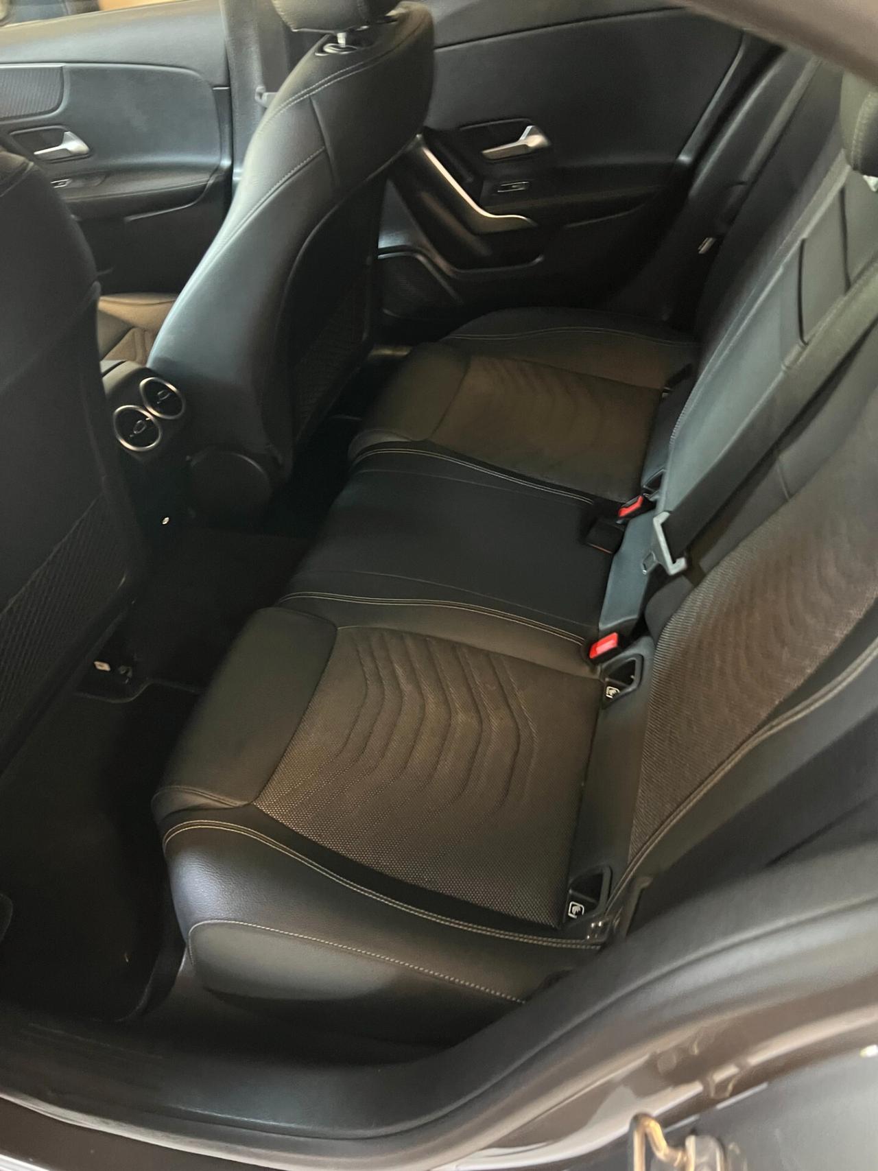 Mercedes-benz A 180 d Automatic AMG Line Premium Plus