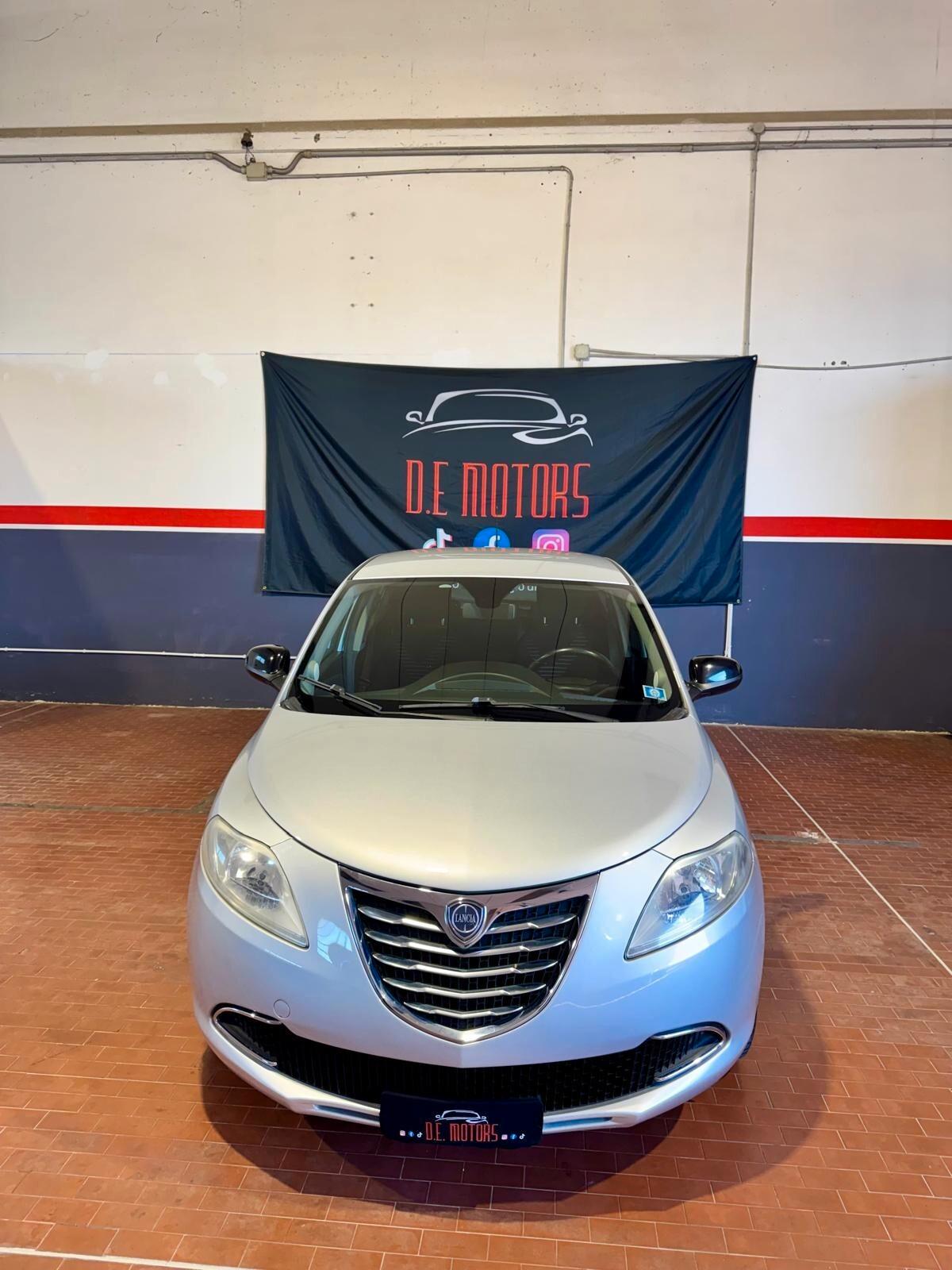 Lancia Ypsilon 1.2 69 CV 5 porte Platinum