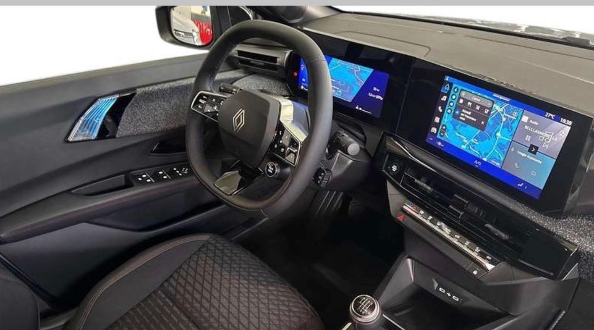 New Renault Clio TCe 115 CV 5 porte Techno