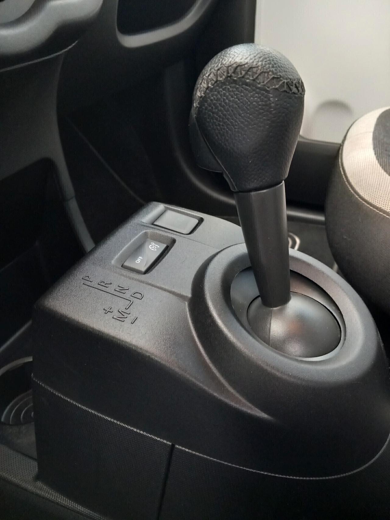 Renault Twingo anno 2017 automatica 1.0 benzina 23 mila km