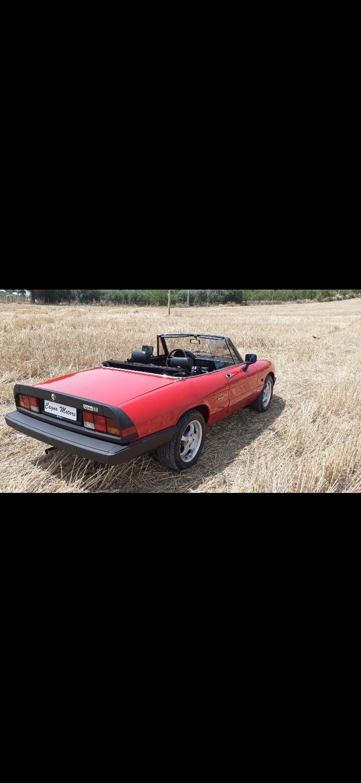 Alfa Romeo Spider 2.0