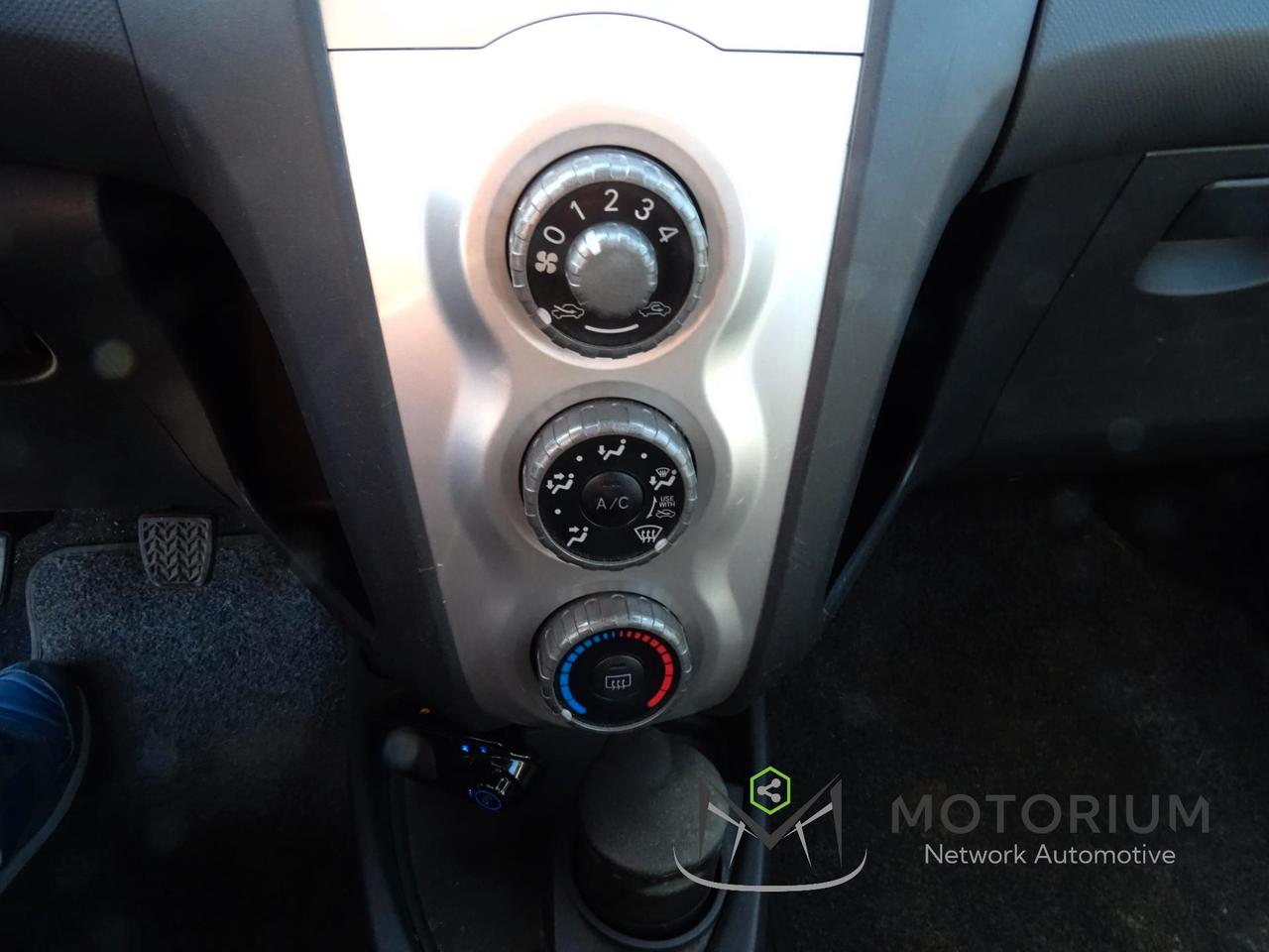 Toyota Yaris 5 Porte Yaris 5p 1.0 Sol