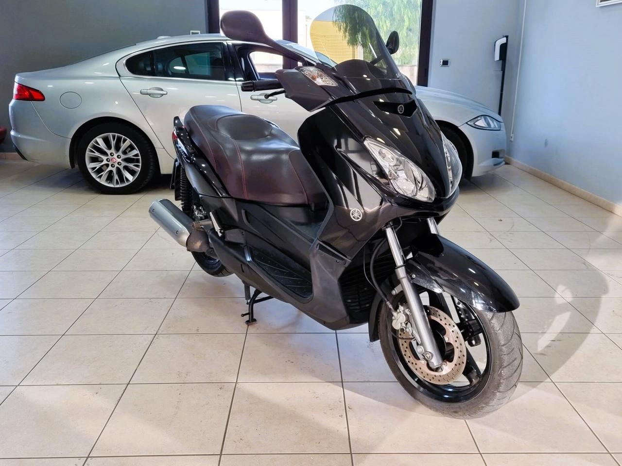 YAMAHA X MAX 250 PERFETTO