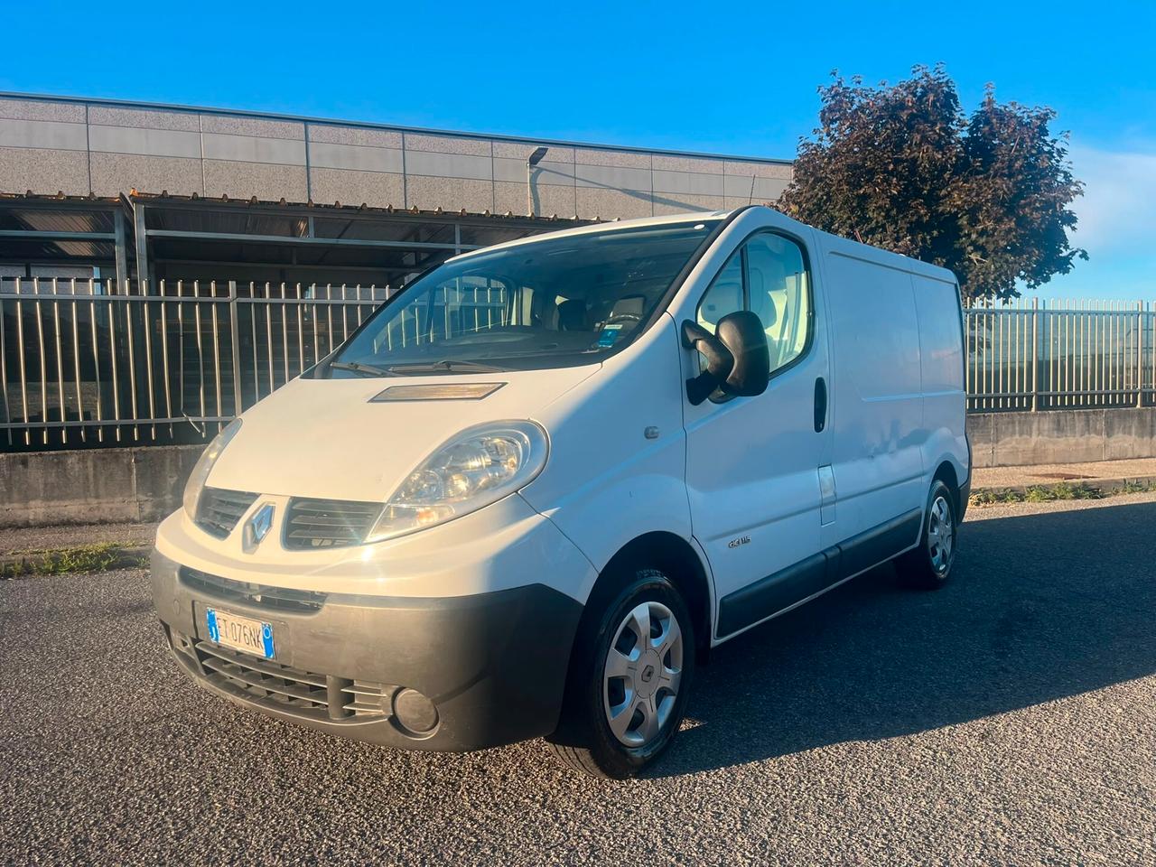 Renault trafic 2.0 dci