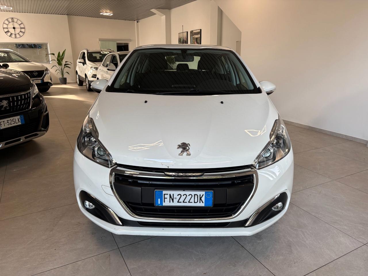 Peugeot 208 PureTech 82 5 porte Allure