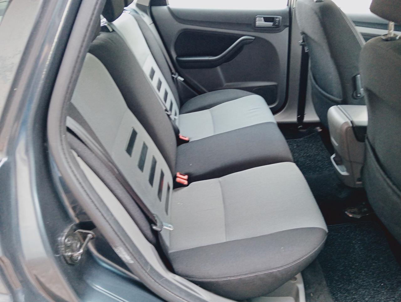Ford Focus 2.0 (145CV) 5p. Bz.- GPL Tit.