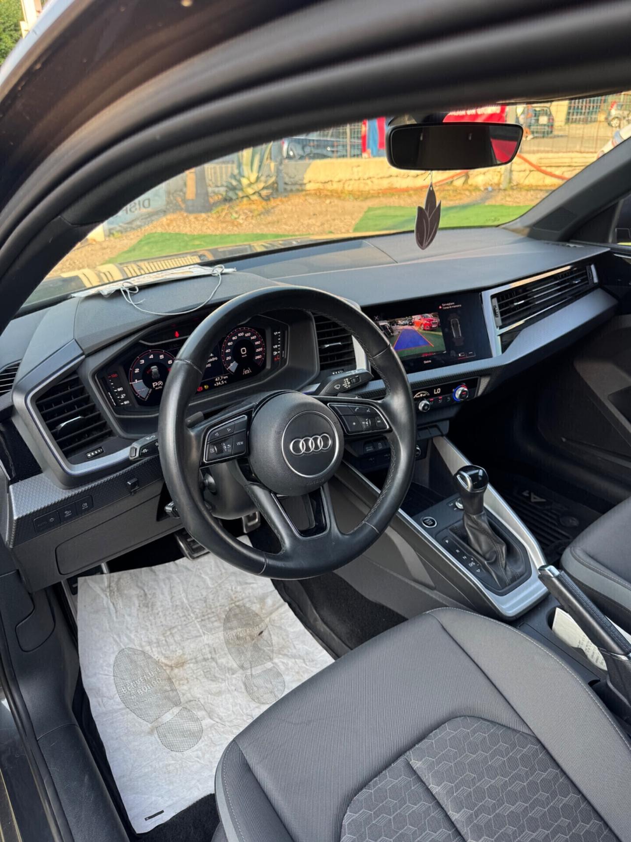 Audi A1 SPB 30 TFSI S tronic line edition