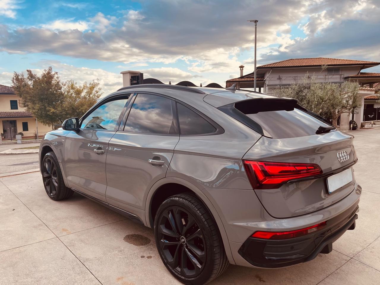 Audi Q5 SPORTBACK 40 TDI 204 CV S-LINE BLACK LINE QUATTRO