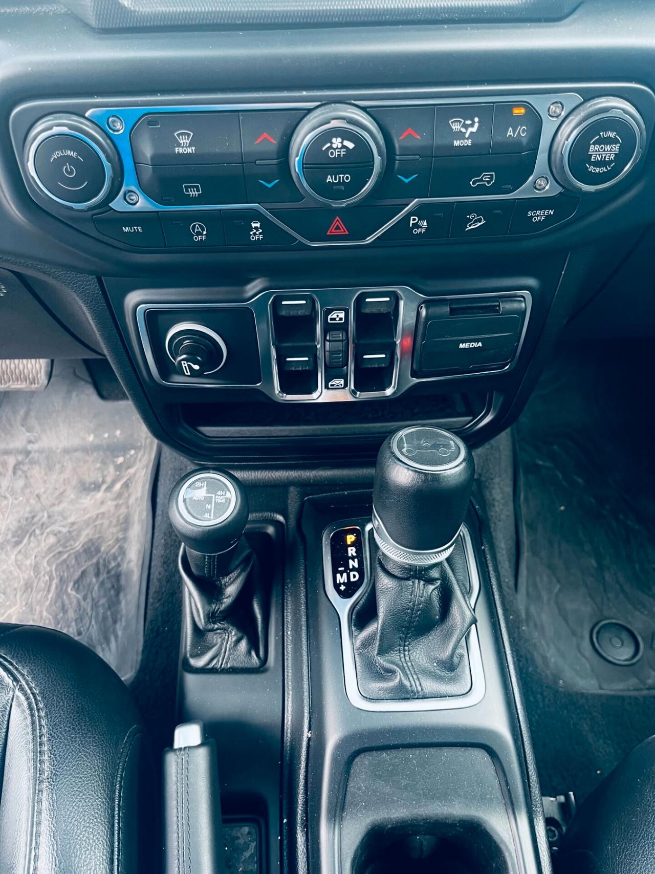 Jeep Wrangler Unlimited 2.2 Mjt II Sahara MOTORE NUOVO