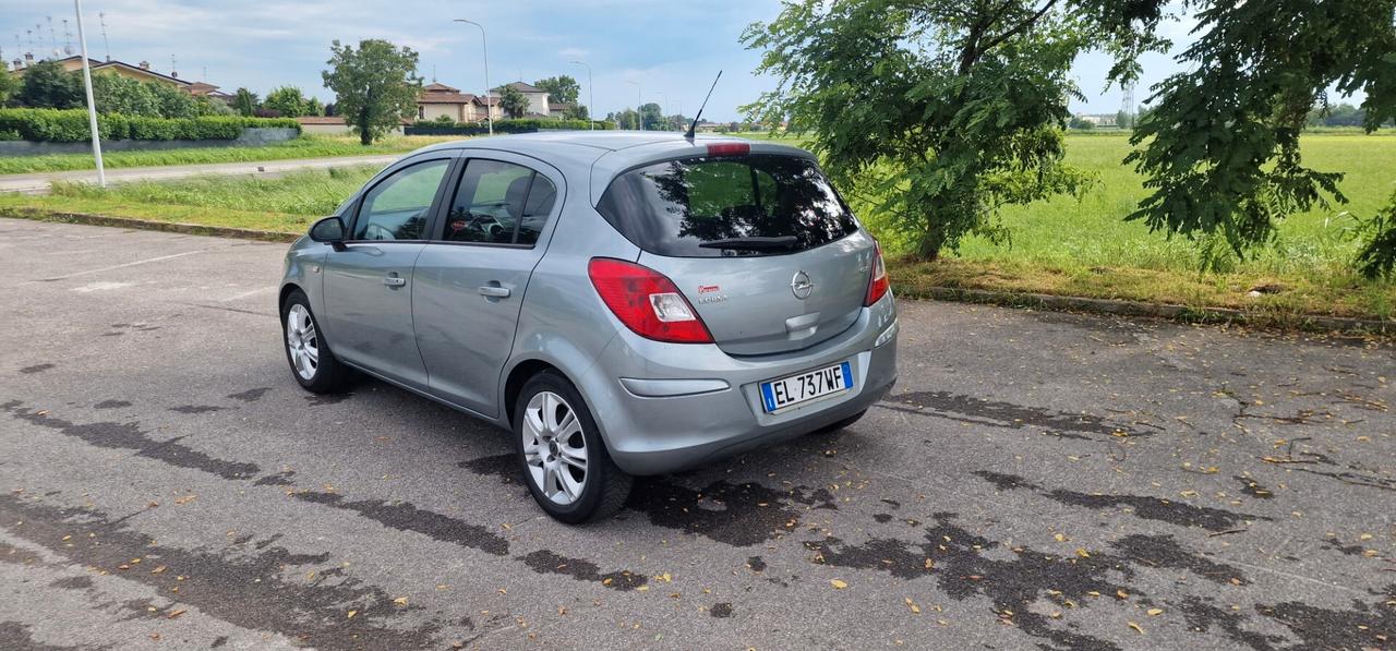 Opel Corsa 1.3 CDTI 2011 euro 5