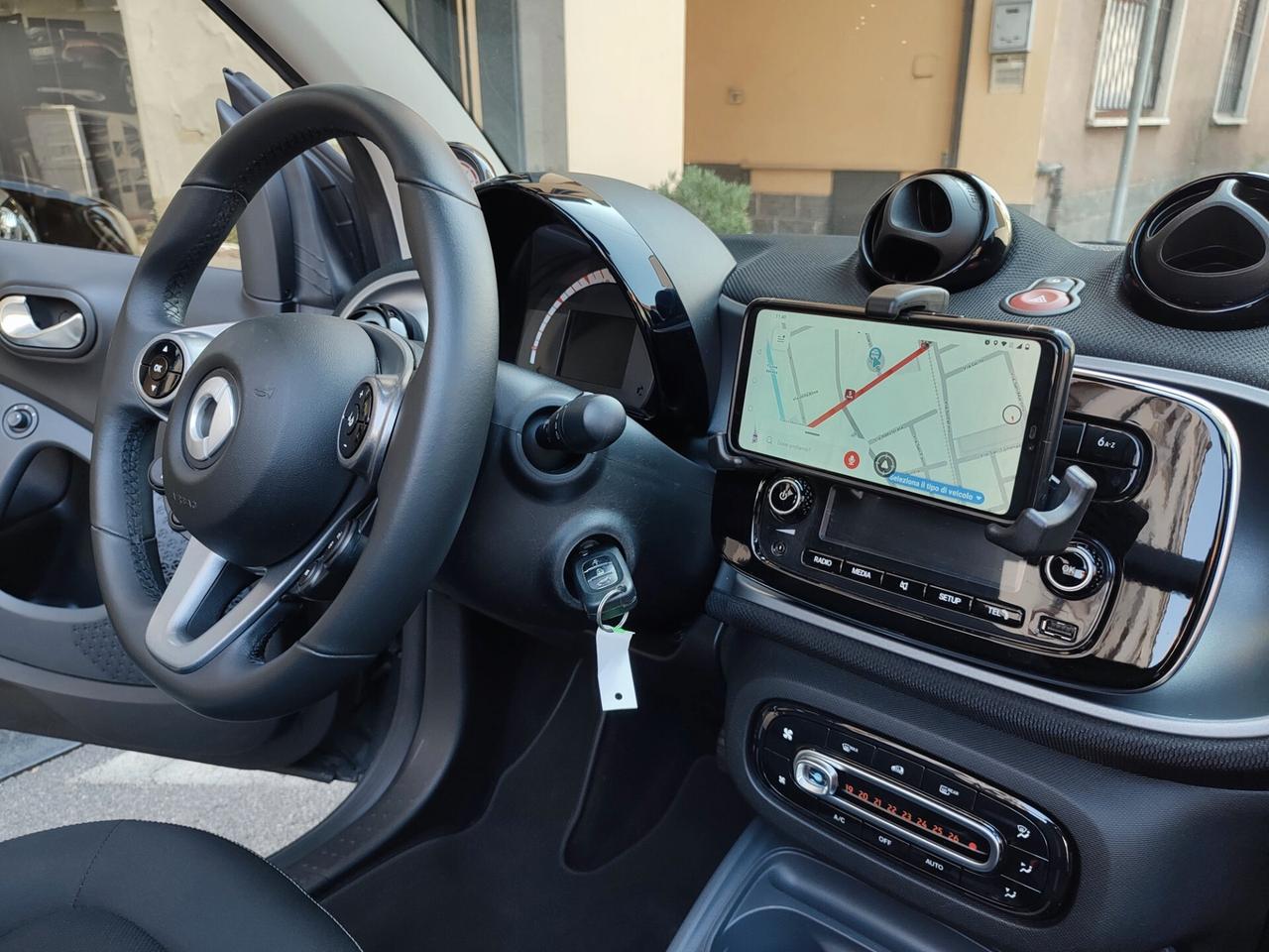 Smart ForTwo 70 1.0 Passion Solo km 31.517 certicati!