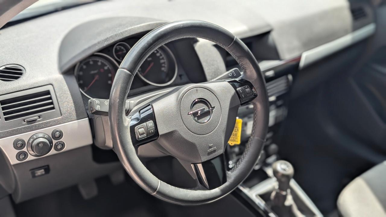 Opel Astra 1.6 16V GPL-TECH Station Wagon Edition