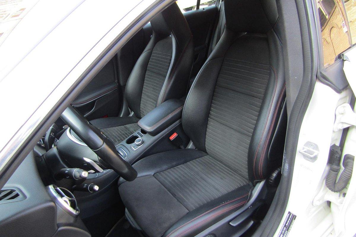 MERCEDES CLA 220 d Automatic 4Matic Shooting Brake Premium