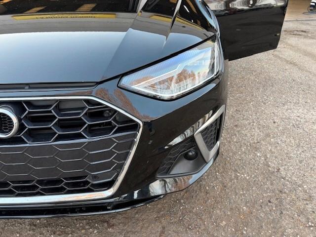 Audi A4 Avant 35 TDI 163 CV S tronic line edition