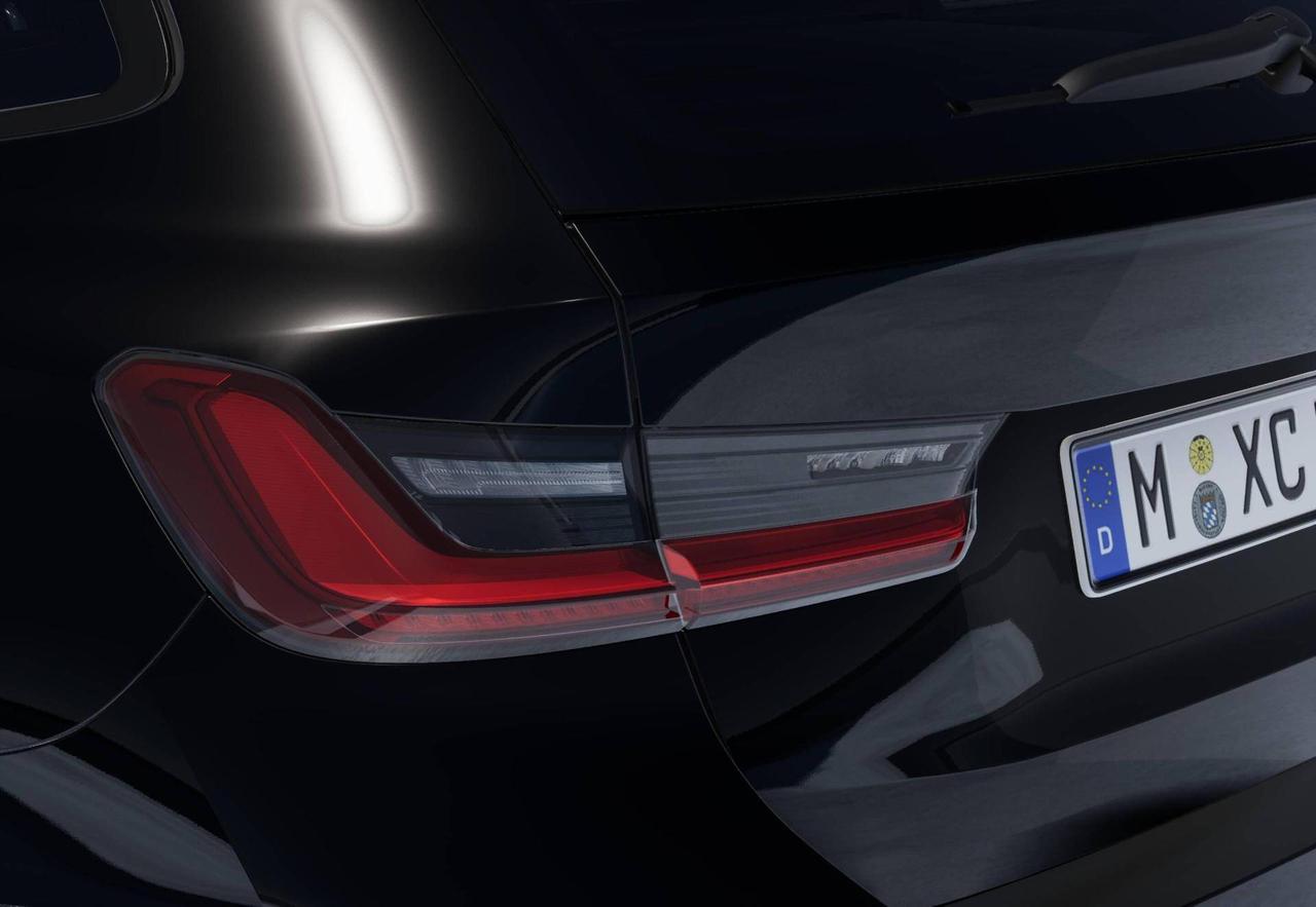 BMW Serie 3 330e Touring Hybrid Edition