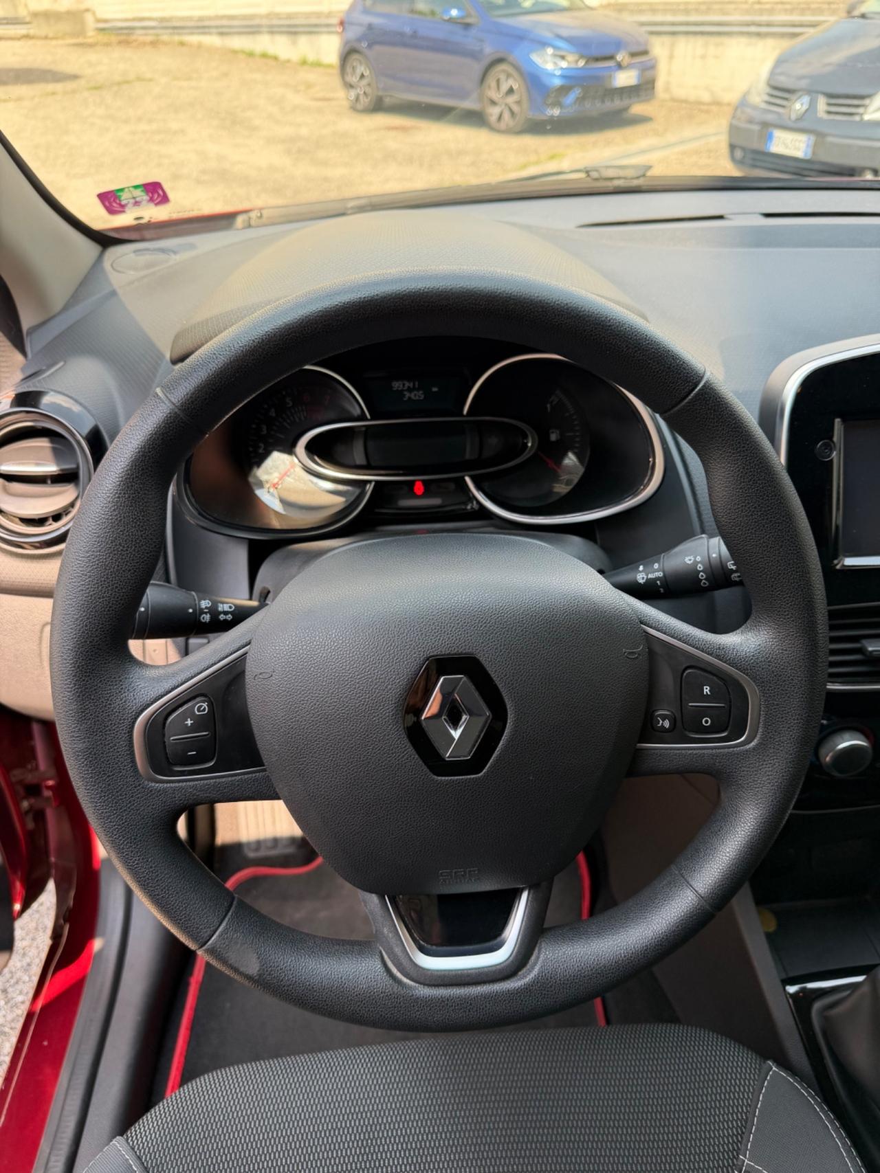Renault Clio 1.2 75CV 5 porte Zen