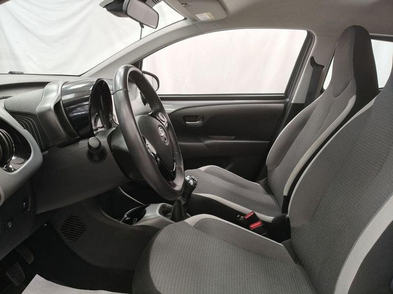 Toyota Aygo Connect 1.0 VVT-i 72 CV 5 porte x-fun