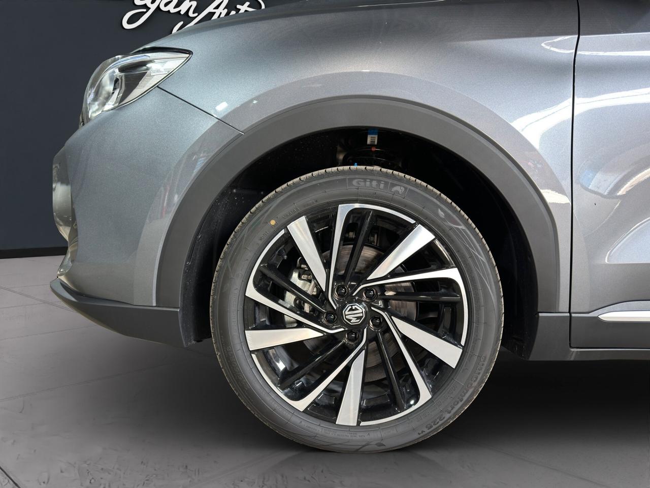 Mg ZS 1.5 Hybrid+ Luxury