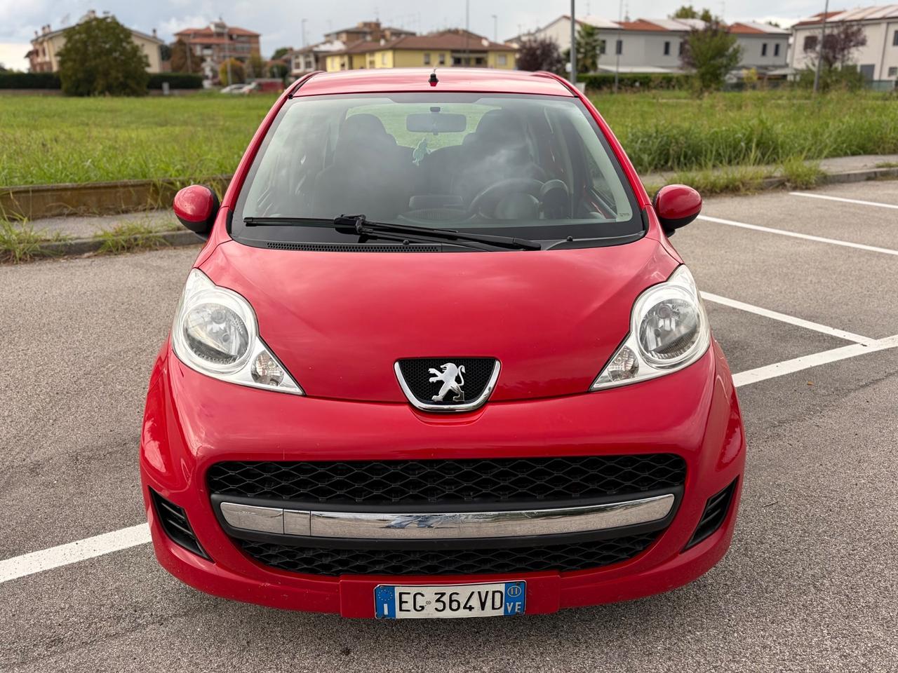 Peugeot 107 1.0 benzina 2011 5p. Allure