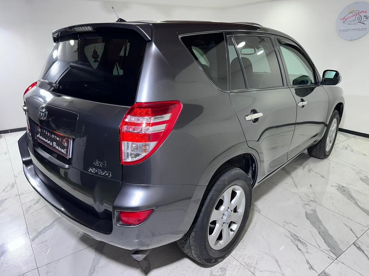 Toyota RAV 4 RAV4 2.2 D-2 WD 150 CV