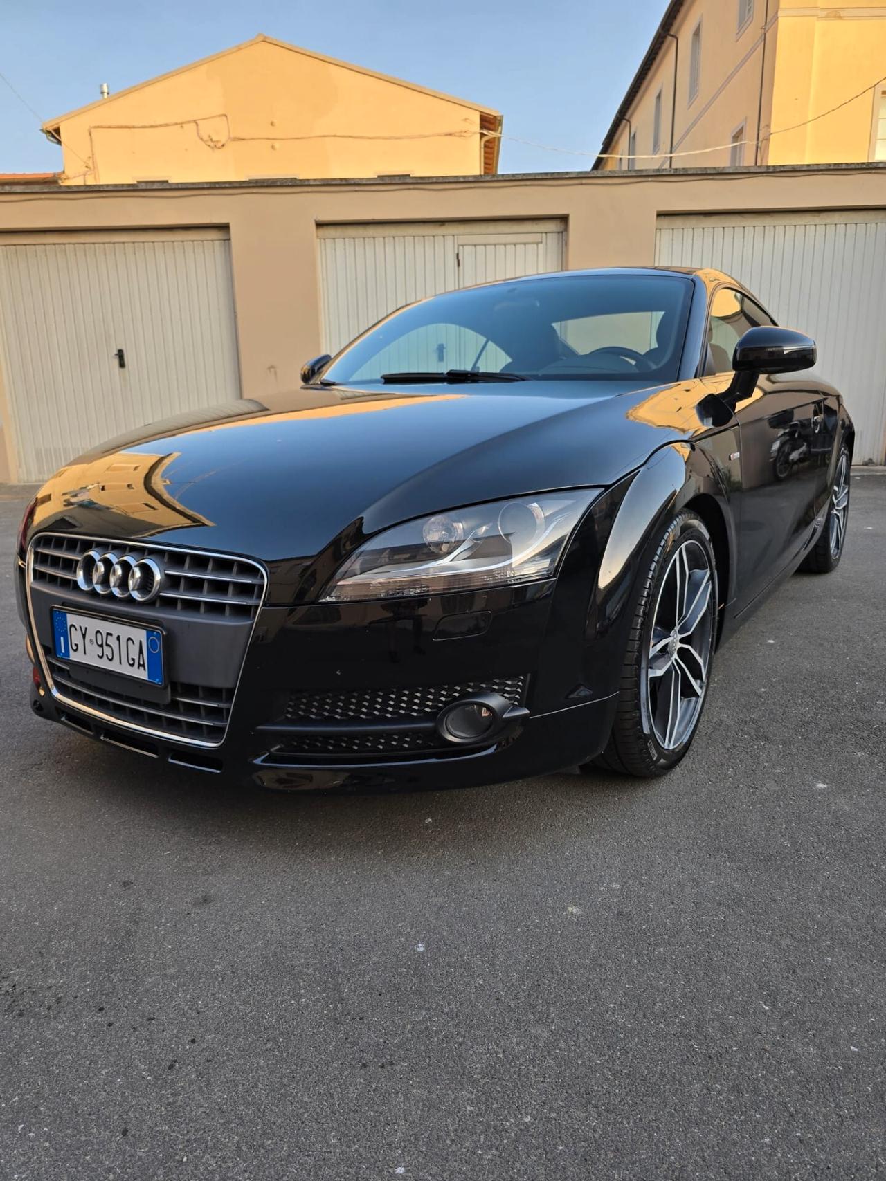 Audi TT Coupé 2.0 TFSI possibilita 12 mesi garanzia