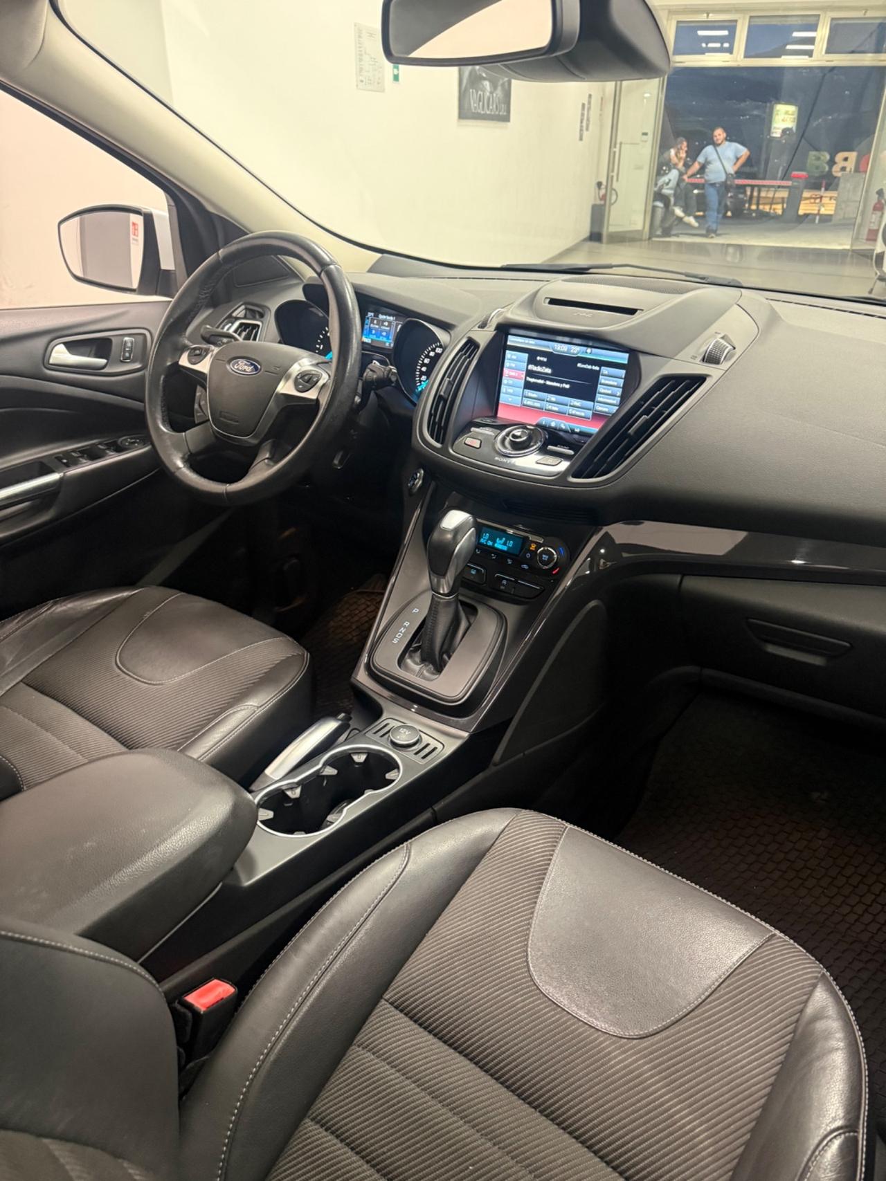 Ford Kuga 2.0 TDCI 150 CV S&S 4WD Powershift Titanium