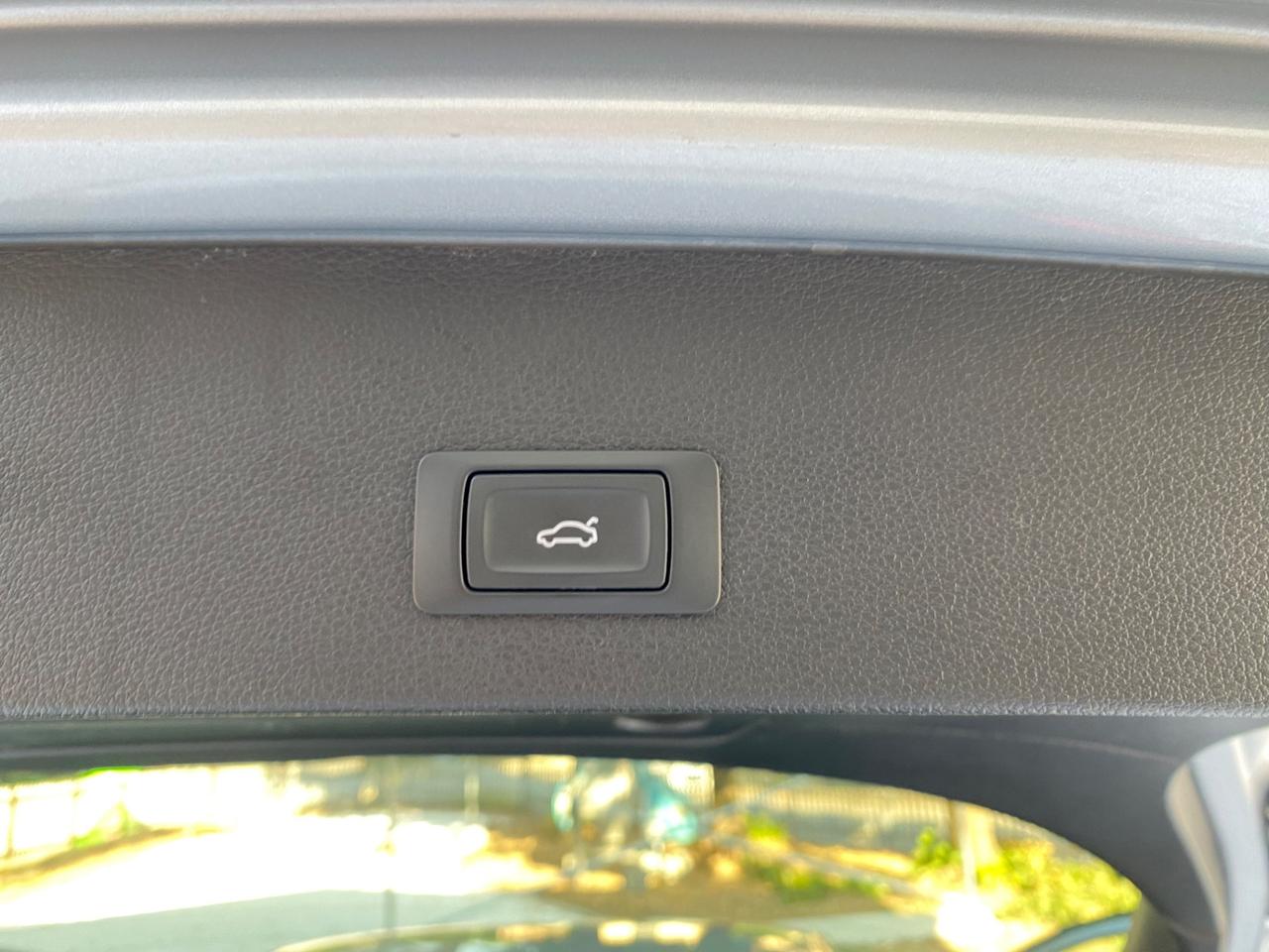 Audi Q2 1.0 TFSI Business NEOPATENTATI!!!