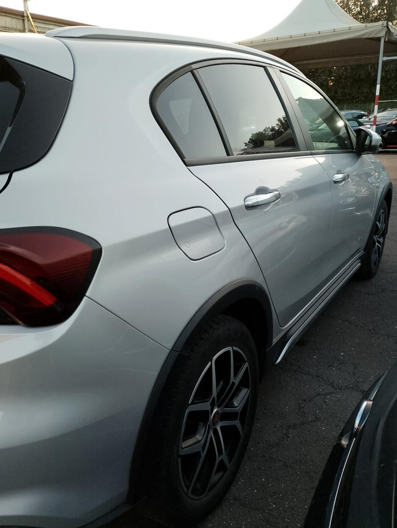 Fiat Tipo 1.5 Hybrid DCT 5 porte Cross