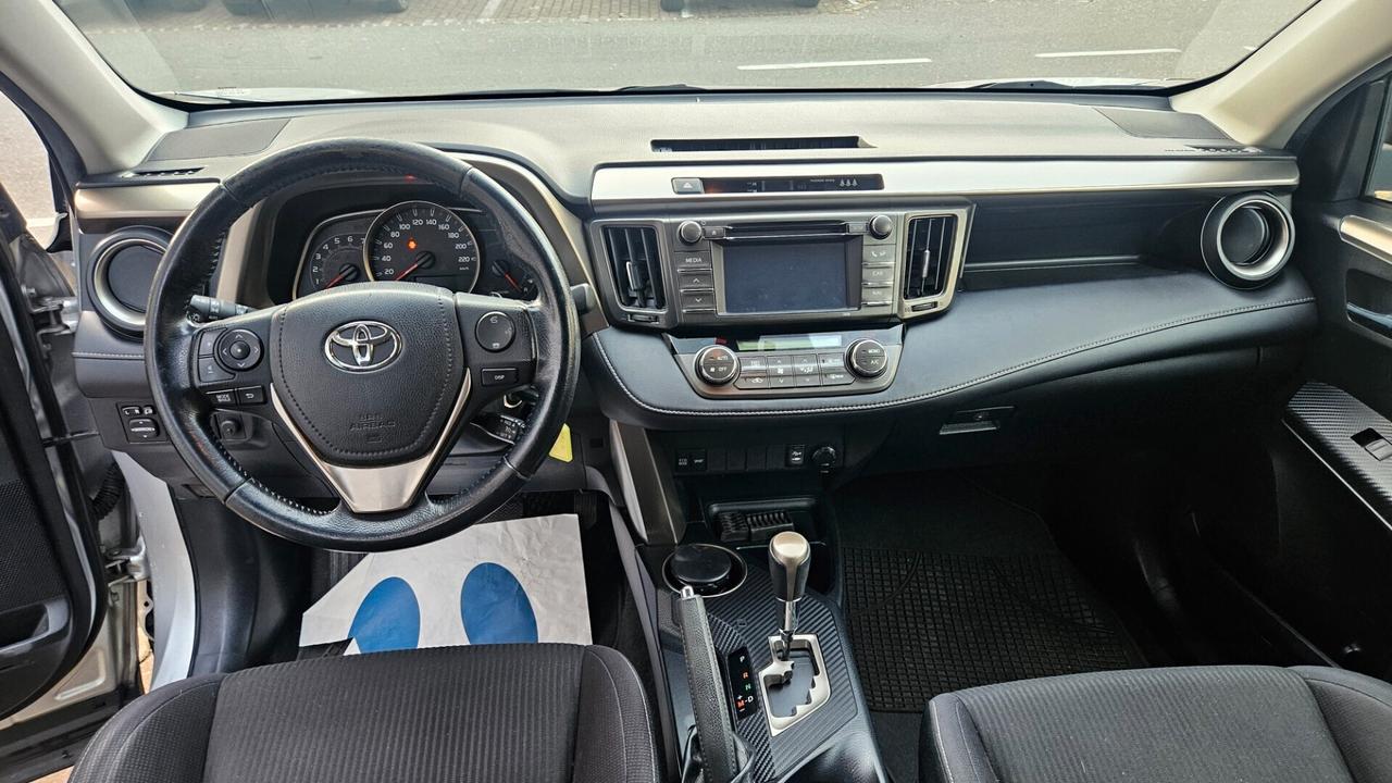Toyota RAV 4 2.2 d-cat Active 4wd 150cv auto CAMERA-CRUISE