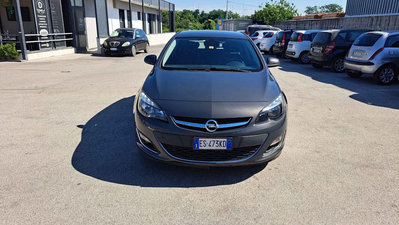 Opel Astra 1.4 Benzina 120CV Cosmo