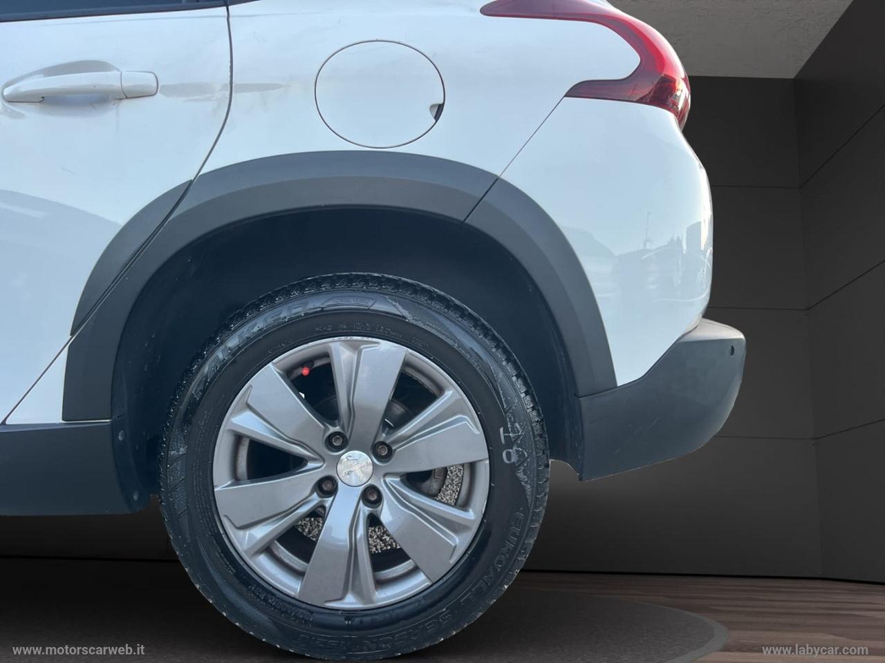 PEUGEOT 2008 PureTech 82 S&S Allure