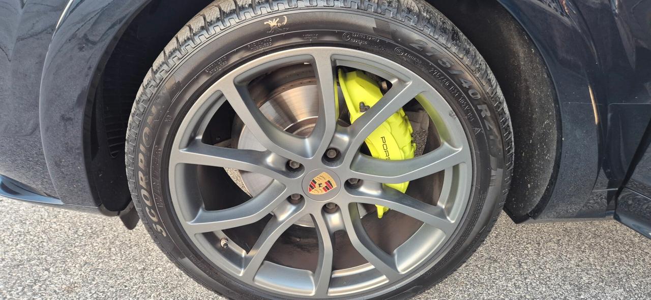 Porsche Cayenne Coupé 3.0 V6 E-Hybrid