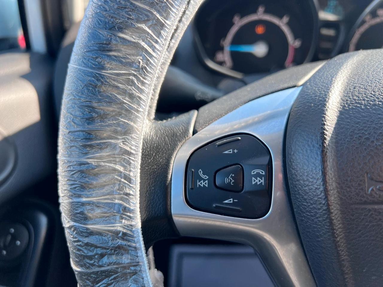 Ford Fiesta 1.5 TDCi 75CV 5 porte Black & White Edition