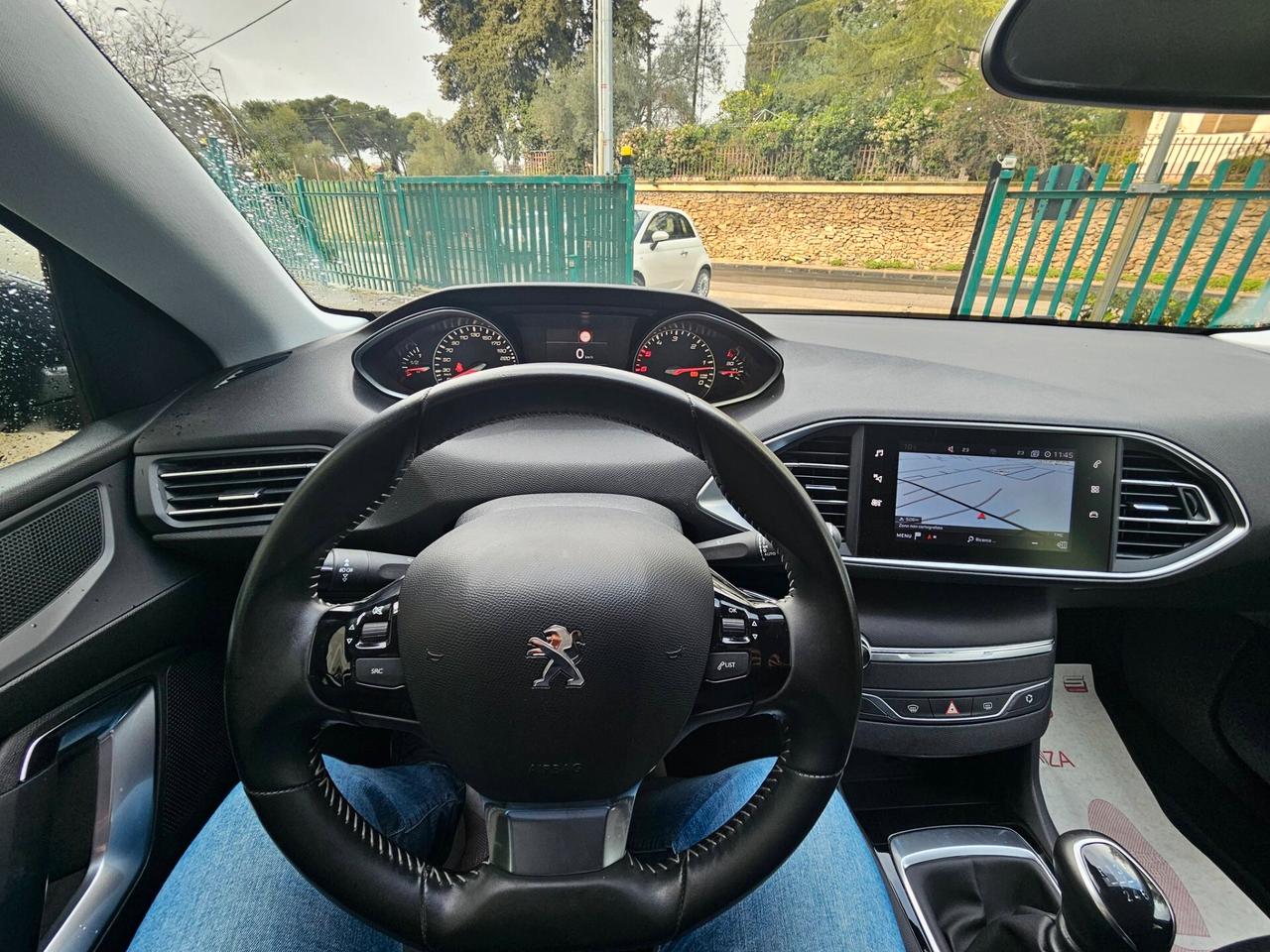 Peugeot 308 BlueHDi 100 S&S Business