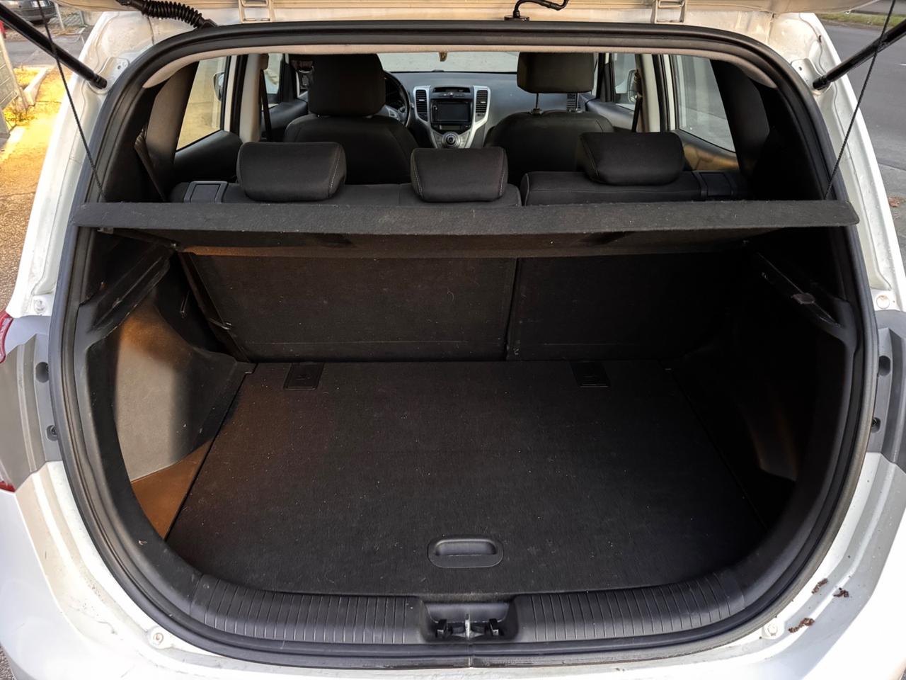 Hyundai iX20 1.4 CRDI 90 CV neopaten garanzia 12 m